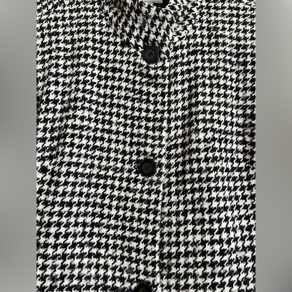 Studio Jax wool blazer made in Canada! - Picture 3 of 8